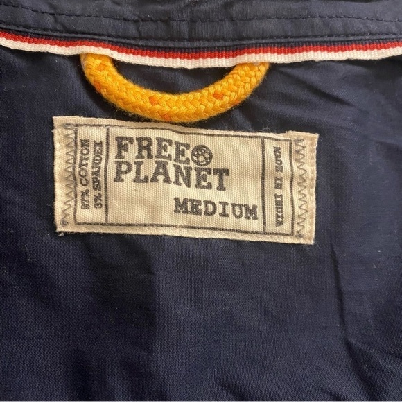 Free Planet Long Sleeve button down shirt - Picture 6 of 7